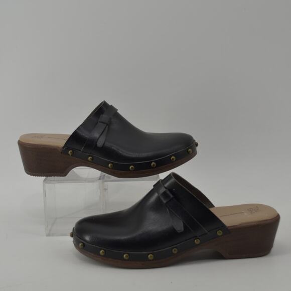 Time and Tru Womens Sz 8 Clogs Black Faux Leather Y2K Style - Picture 8 of 13